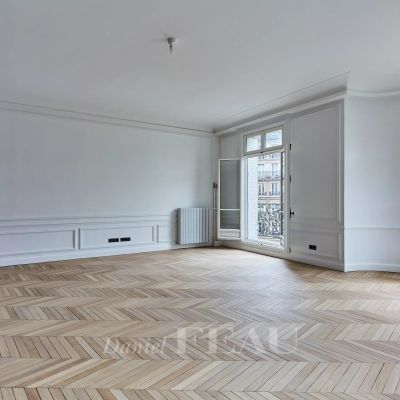 Appartement à louer à Paris 8Ème - Photo 1