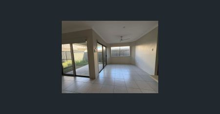 Low maintenance 4 bedroom 2 bathroom home- walking distance to everything essential - Photo 2