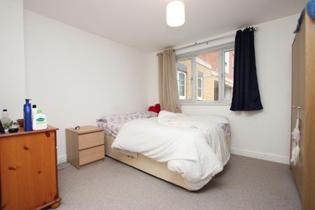 2 bedroom ground floor flat to rent - Photo 4