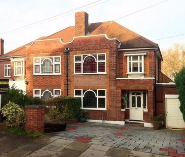 5 Bed Semi-Detached House, Blockley Road, HA0 - Photo 2