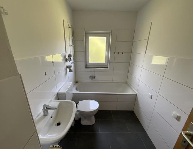 Wohnen bei der LEG: schöne 3-Zimmer-Wohnung mit Balkon in Lüdenscheid Worth-Honsel - Photo 1