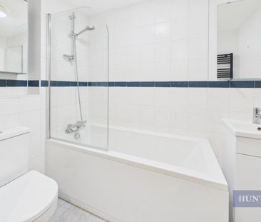 2 bedroom Flat To Let - Photo 1