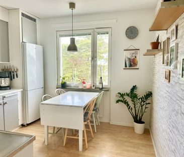 Tullinge - 1rok - tillsv - 9.775kr/mån - Photo 1
