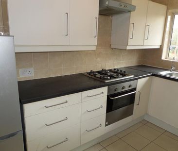 2 bedroom maisonette to rent - Photo 4