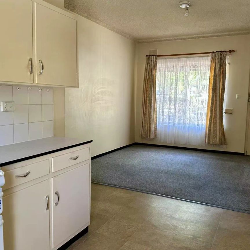 Lower level 2 bedroom unit in Norwood!! - Photo 1