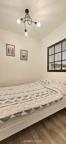 Mieszkanie dwupokojowe w odnowionej kamienicy - Zdjęcie 4