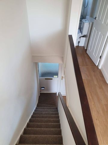 2 Bed Flat, Taranto Road, SO16 - Photo 2