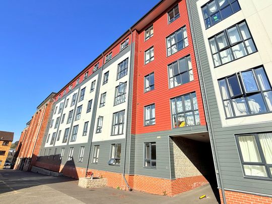 Newton Road, Yeovil, Somerset - Photo 1