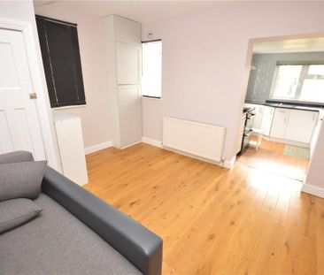 2 bedroom semi-detached house to rent - Photo 2