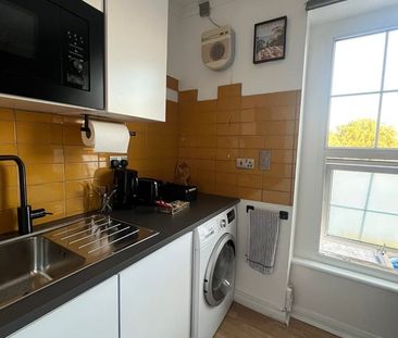 Studio Flat, Kingsland High St, E8 - Photo 2