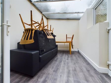 1 bedroom terraced house to rent - Photo 5