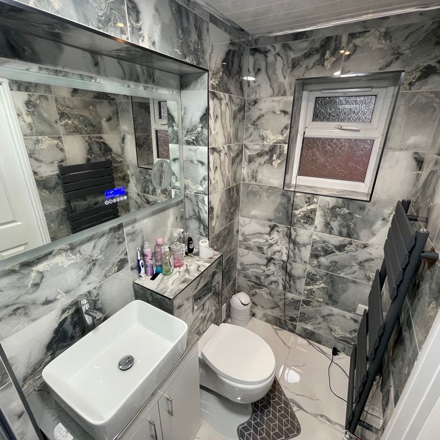 3 bedroom bungalow to rent Ripley Road, Luton, Bedfordshire, LU4 - Photo 1