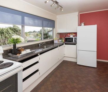 SUNNY HOME IN COCKLE BAY - Photo 4