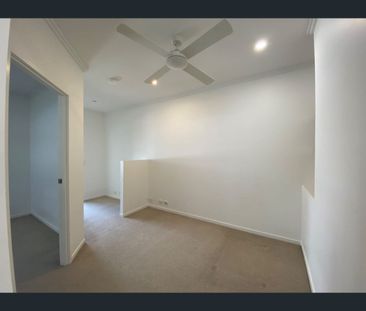 39/42 Stadium Dr, Robina, Qld 4226 - Photo 3