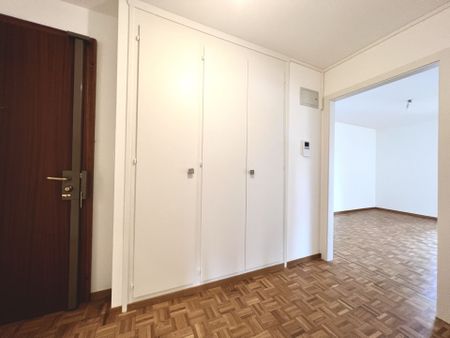 Bel appartement spacieux et rénové de 3.5 pièces, à 2 pas du CHUV - Photo 4