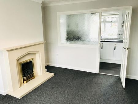 2 bedroom semi-detached house to rent - Photo 3