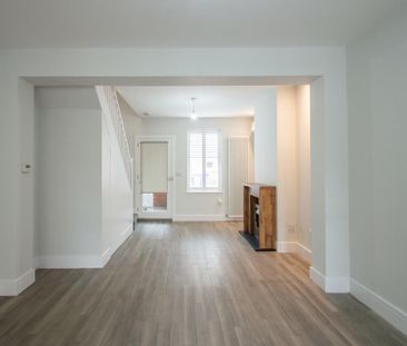 3 bedroom terraced house to rent - Photo 2