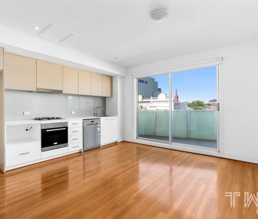 Prime Location of Northcote! - Photo 2