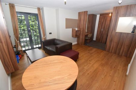 1 bedroom flat to rent - Photo 2