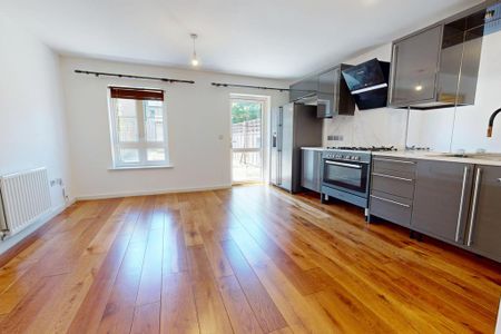 3 bedroom terraced house to rent - Photo 2