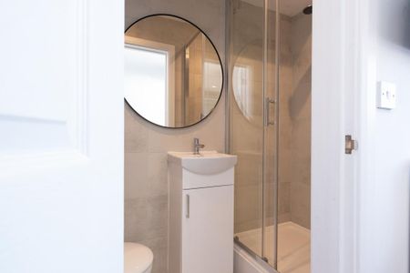 6 bedroom house of multiple occupation to rent - Photo 5