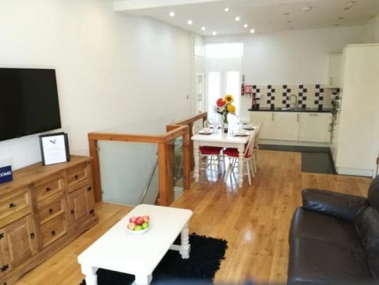 2 bedroom flat to rent - Photo 1