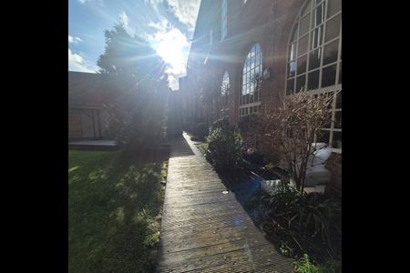 1 Bed Flat, Benson St, L1 - Photo 2