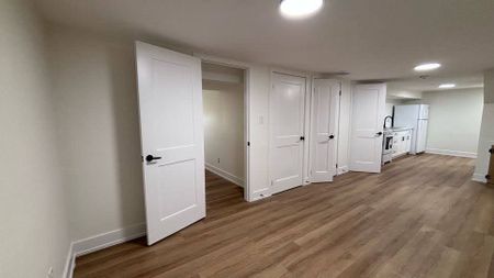 For Lease - 584 Forestwood Crescent, Burlington, Ontario - Photo 3