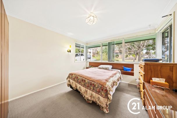 Discover Peaceful Living in This Charming Family Home !! - Photo 1