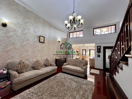 Casa Vladesti/4 camere / De inchiriat - Fotografie 2