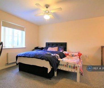 5 bedroom detached house to rent - Photo 4