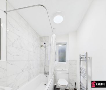 Price £1,300 pcm - Available Now - Unfurnished - Photo 5