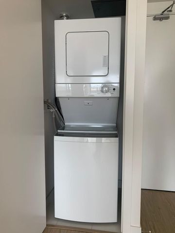 For Lease - 85 Wood Street Unit# 4211, Toronto, Ontario - Photo 2