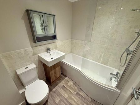 2 bedroom terraced house to rent - Photo 4