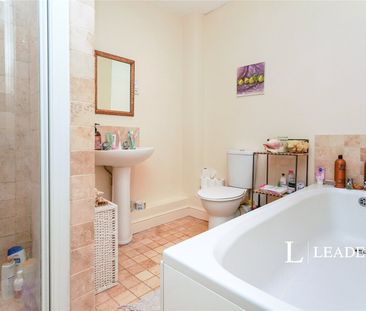 3 bedroom house to rent Queen Street, Cirencester, GL7 - Photo 6