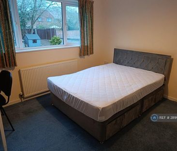 1 bedroom in a house share to rent - Photo 3