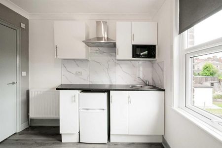 Studio to rent - Photo 5