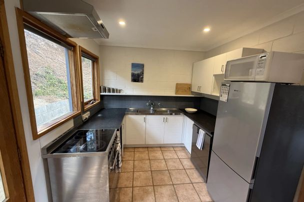 Modern, Low-Maintenance Living in a Quiet Jindabyne Location - Photo 1