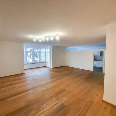 Wohnen in bester Lage - Hochwertige 3 Zimmer Wohnung im Stadtzentrum zu vermieten - Photo 1