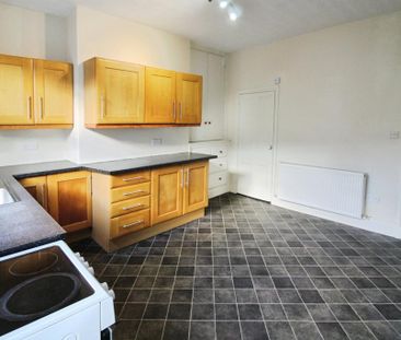 2 bedroom terraced house to rent - Photo 5