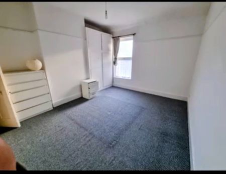 3 Bed Terraced House, Elmham Road, S9 - Photo 3