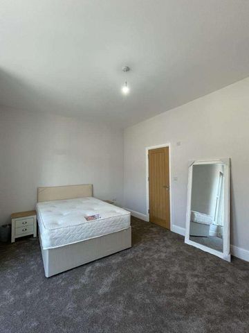 Airthrie Road, Ilford, IG3 - Photo 4