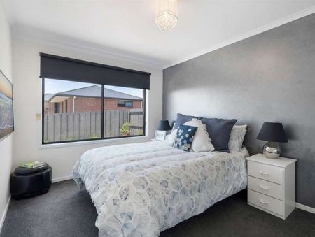 Modern unit in popular Penguin - Photo 4