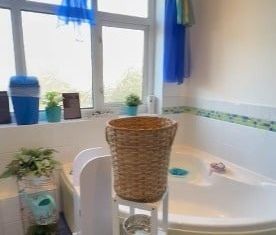 Room in a Shared House, Aldersey Gardens, IG11 - Photo 3