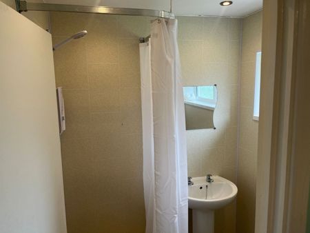 Room in a Shared House, Leabon Grove, B17 - Photo 3