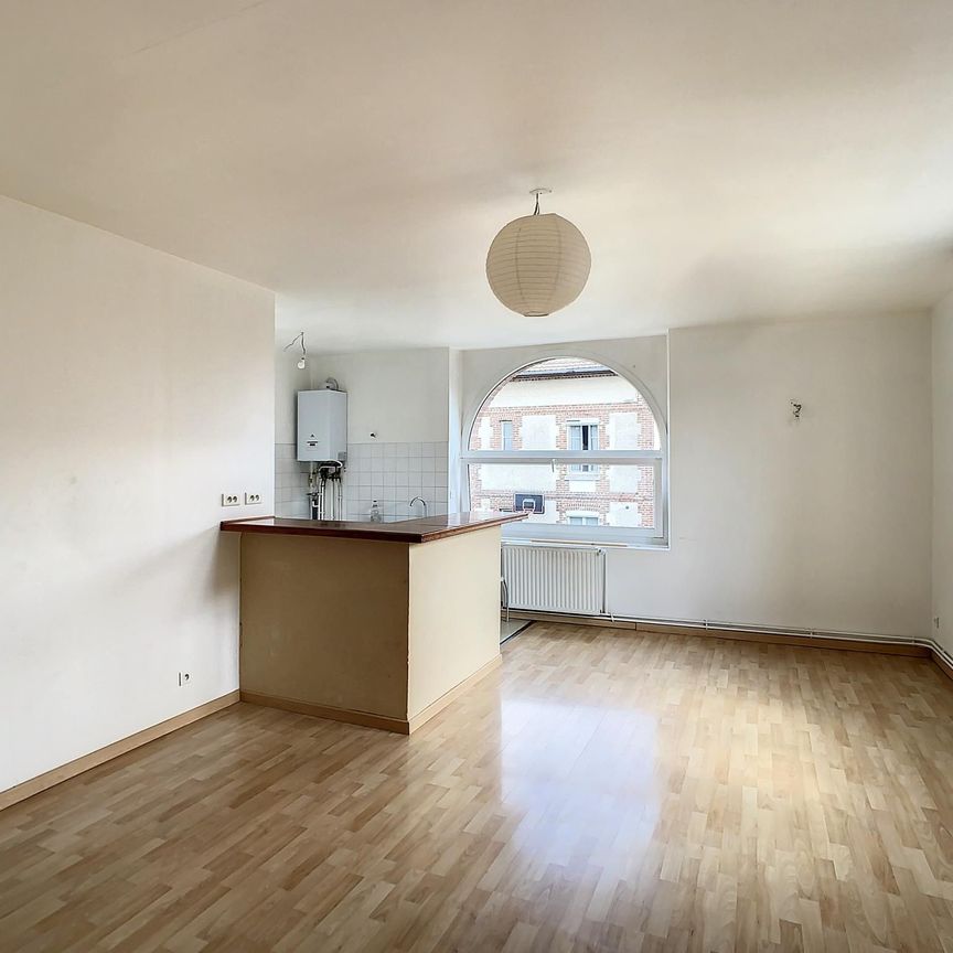 Location Appartement 4 pièces 76m² CREPY EN VALOIS 60800 - Photo 1