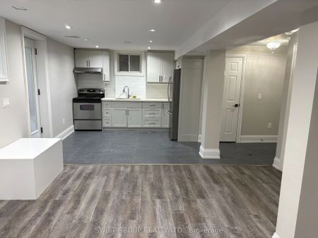 31 Irwin Drive N #B - Photo 2