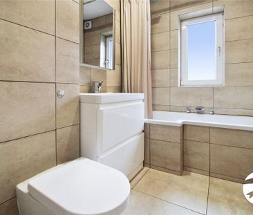 3 bedroom detached house to rent - Photo 6