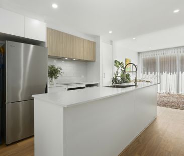 Charming Coombs Townhouse! - Photo 6