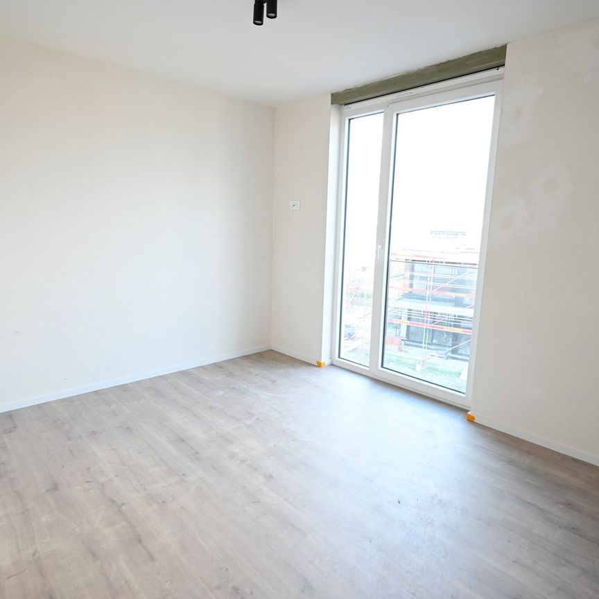 GELIJKVLOERS appartement met terras - Photo 1